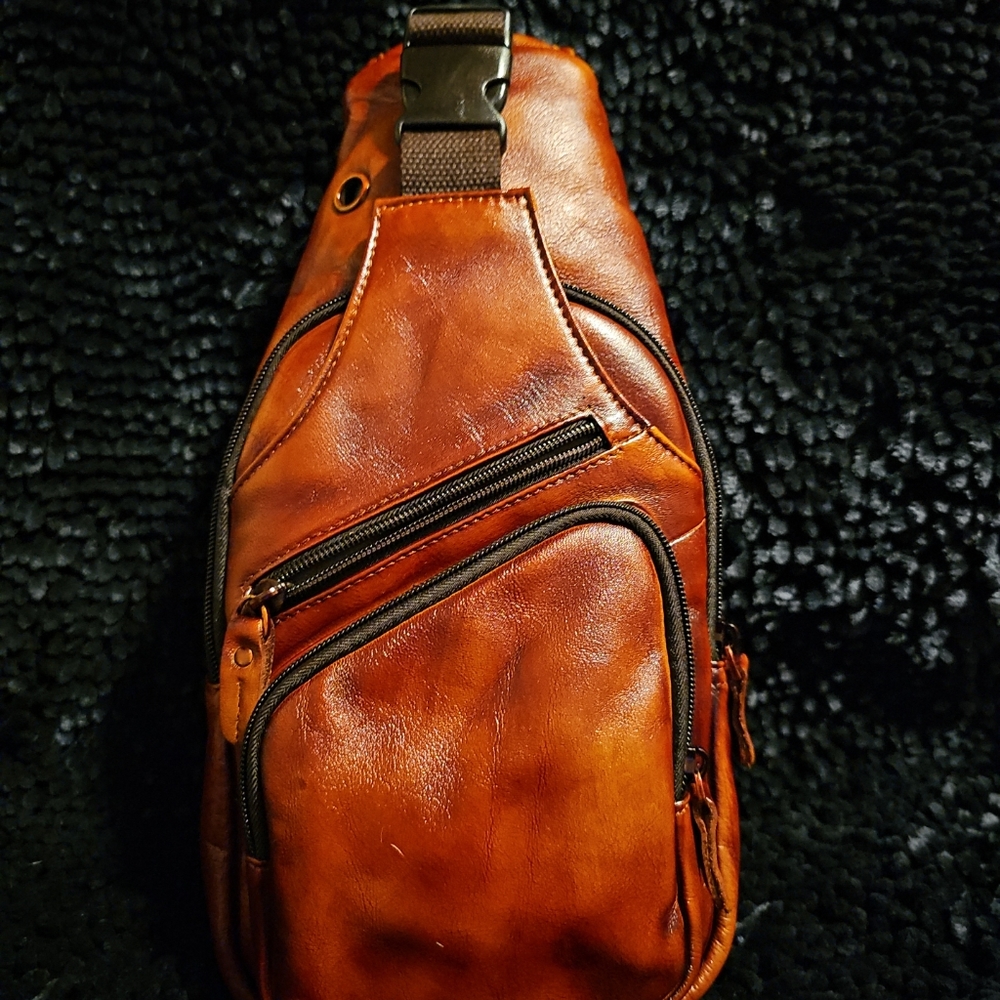 Mens Leather Sling/Crossbody Bag NWOT
